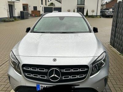 gebraucht Mercedes GLA180 