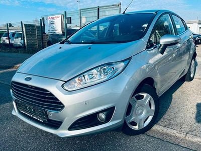 Gebraucht Ford Fiesta Titanium 95 PS (69 kW) 2013 Silber Kleinwagen
