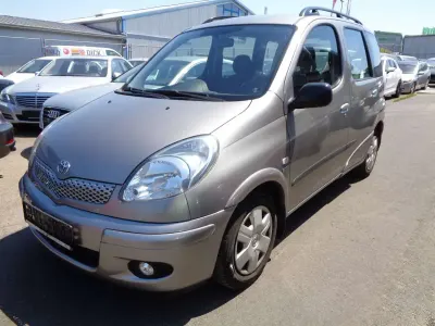 Gebraucht Toyota Yaris Verso Sol 84 PS (61 kW) 2005 Grey metallic Van / Kleinbus