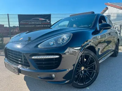 Gebraucht Porsche Cayenne Turbo 500 PS (367 kW) 2012 Rot SUV
