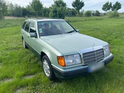 Gebraucht Mercedes 200 118 PS (86 kW) 1989 Grün Kombi