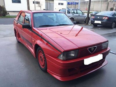 Rot Gebraucht 1987 Alfa Romeo 75 Limousine | 18.000 €