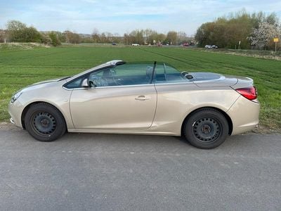 Usata Opel Cascada 140 CV (102 kW) 2013 Beige Cabrio