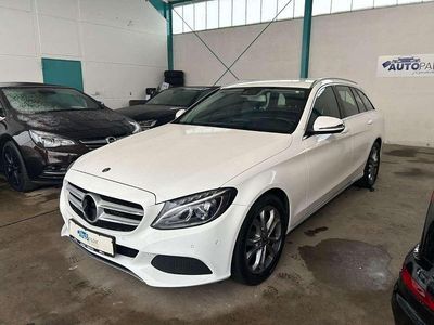 Gebraucht Mercedes C220 Avantgarde 170 PS (125 kW) 2017 Weiß Kombi