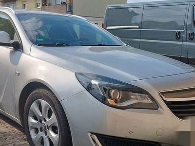 Usado Opel Insignia Business Edition 170 HP (125 kW) 2016 Prateado Carrinha