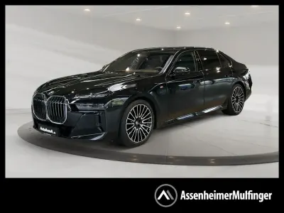 Gebraucht BMW 740 Sport Line 286 PS (210 kW) 2025 Schwarz Limousine