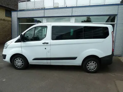 Gebraucht Ford 300 Trend 101 PS (74 kW) 2016 Frostweiß Kombi