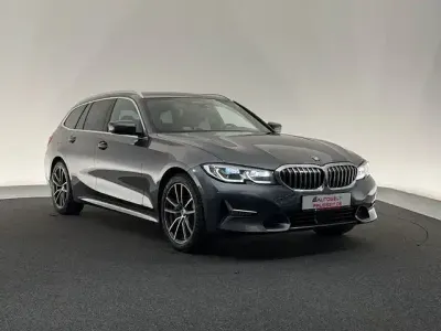 Second-hand BMW 330 Luxury Line 286 CP (210 kW) 2021 Gri Break