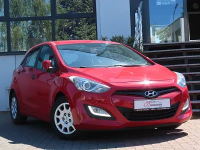 Usata Hyundai i30 90 CV (66 kW) 2015 Rosso Berlina
