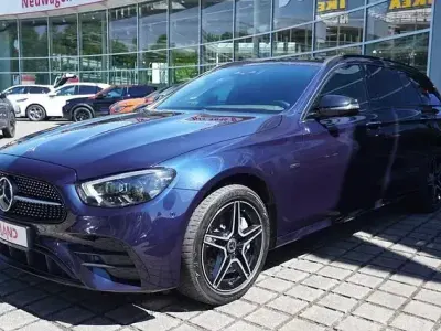 Gebraucht Mercedes E300 AMG line 320 PS (235 kW) 2021 Cavansitblau Kombi