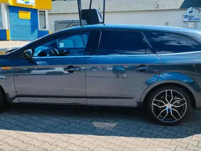 Gebraucht Ford Mondeo 140 PS (102 kW) 2009 Grau Kombi