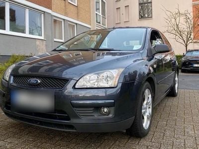 Gebraucht Ford Focus 101 PS (74 kW) 2007 Grau Limousine
