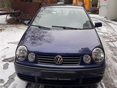 Blau Gebraucht 2003 VW Polo Comfortline Limousine | 2.700 € (Etwas zu teuer)