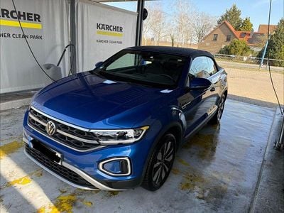 Gebraucht VW T-Roc Cabriolet Move 150 PS (110 kW) 2023 Blau Cabrio