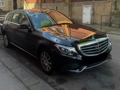 Gebraucht Mercedes C250 Avantgarde 211 PS (155 kW) 2015 Schwarz Kombi