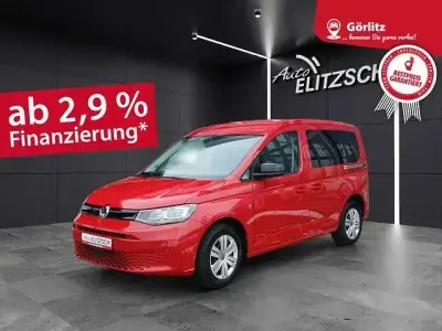 Gebraucht VW Caddy Basis 116 PS (85 kW) 2024 Kirschrot Van / Kleinbus