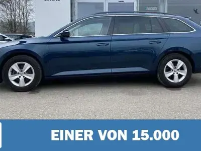 Gebraucht Skoda Superb Ambition 150 PS (110 kW) 2023 Blau metallic Kombi