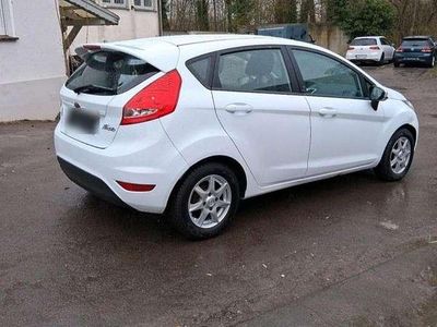 Usata Ford Fiesta Champions Edition 60 CV (44 kW) 2012 Bianco Utilitaria