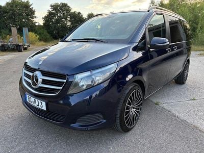 Mercedes V220