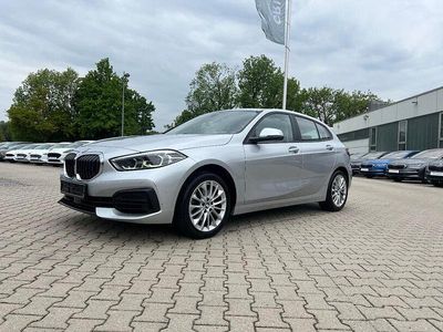 Gebraucht BMW 118 Advantage 150 PS (110 kW) 2021 Glaciersilber (metallic) Kleinwagen