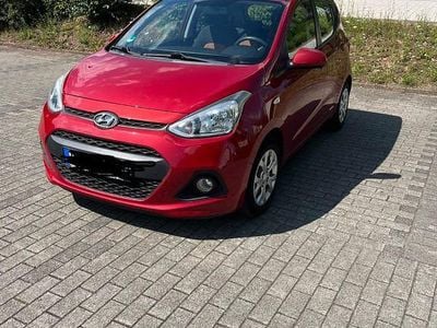 Gebraucht Hyundai i10 Style 87 PS (63 kW) 2014 Rot Kleinwagen