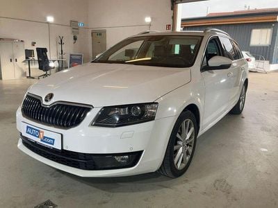 Weiß Gebraucht 2015 Skoda Octavia Kombi | 16.900 € (Fairer Preis)