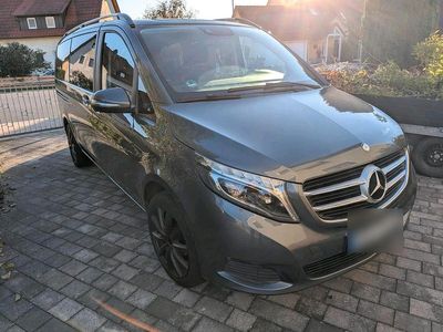 Mercedes V220