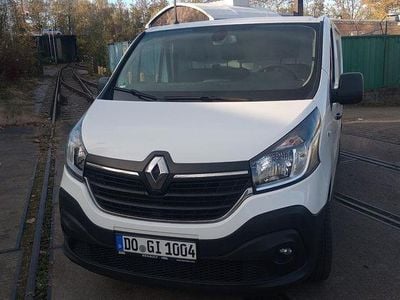 Gebraucht Renault Trafic Komfort 145 PS (106 kW) 2021 Weiß Van / Kleinbus
