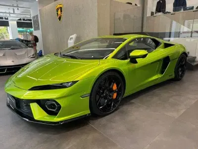 Gebraucht Lamborghini Temerario 920 PS (676 kW) 2025 Grün Coupé