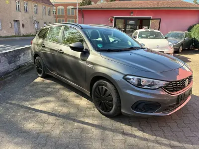 Usata Fiat Tipo Pop 95 CV (69 kW) 2017 Grigio Berlina