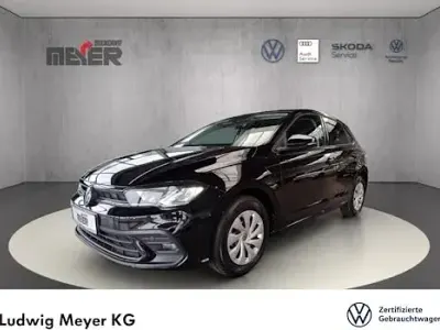 Gebraucht VW Polo Life 95 PS (69 kW) 2025 Deep black perleffekt Limousine