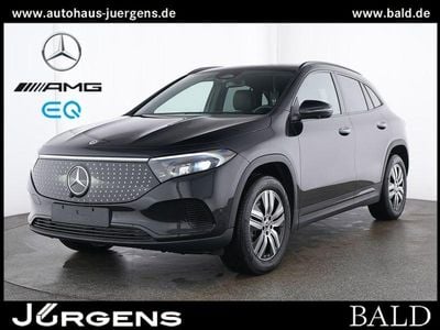Schwarz kosmosschwarz metallic Gebraucht 2024 Mercedes EQA300 Electric Art SUV | 36.490 € (Fairer Preis)