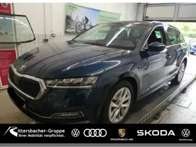 Gebraucht Skoda Octavia Style 204 PS (150 kW) 2022 (lavablau metallic) Kombi