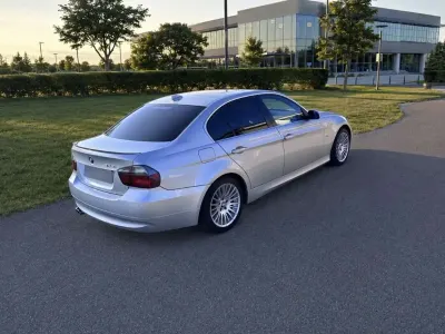 Gebraucht BMW 325 218 PS (160 kW) 2006 Grau Limousine