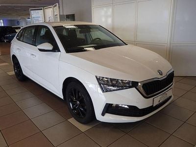 Gebraucht Skoda Scala Active 116 PS (85 kW) 2020 Candyweiß Kleinwagen