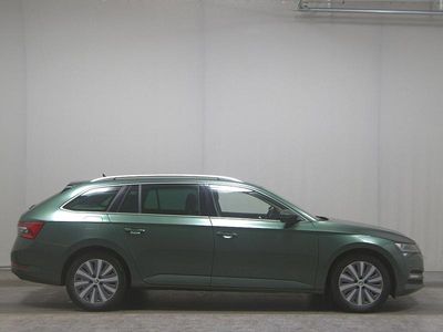 Gebraucht Skoda Superb Style 150 PS (110 kW) 2021 Grün Kombi