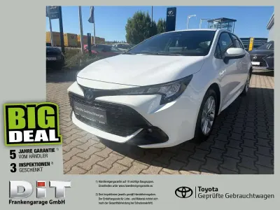 Gebraucht Toyota Corolla Business Edition 140 PS (102 kW) 2023 Weiß Limousine