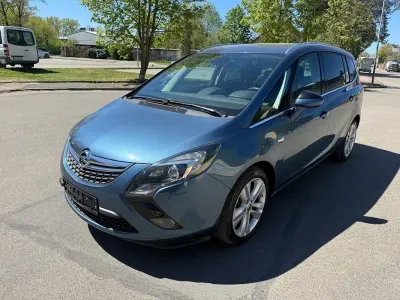 Usata Opel Zafira Tourer Innovation 165 CV (121 kW) 2014 Deep sky Monovolume