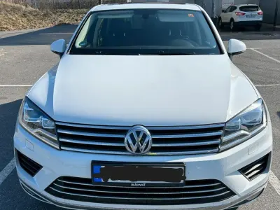 Gebraucht VW Touareg 262 PS (192 kW) 2017 Weiß SUV