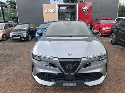 Neu Alfa Romeo GT Junior Ti 136 PS (100 kW) 2026 Grau Limousine