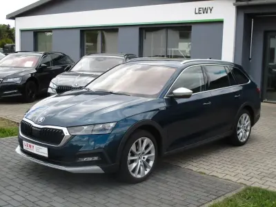 Gebraucht Skoda Octavia Scout 4x4 200 PS (147 kW) 2023 Blau Kombi