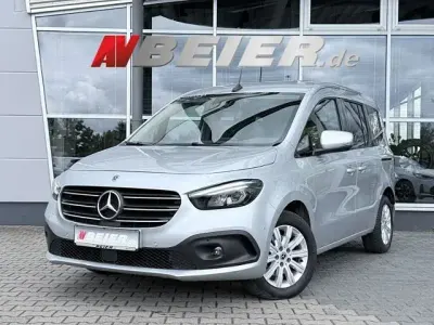Używany Mercedes T160 Progressive 95 KM (69 kW) 2023 Srebrny Minivan