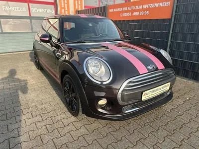 Begagnad Mini ONE Pepper 102 HK (75 kW) 2015 Svart Halvkombi
