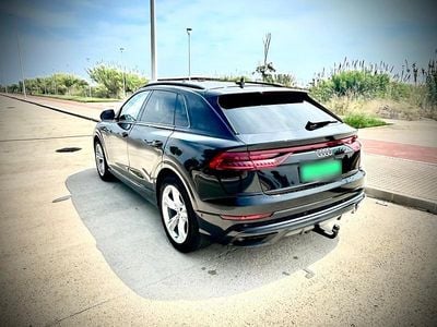 Second-hand Audi Q8 S-Line 231 CP (169 kW) 2019 Negru SUV