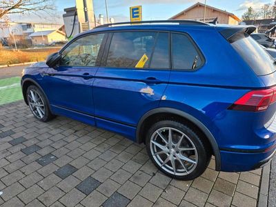 Blau Gebraucht 2023 VW Tiguan R-line SUV | 45.750 € (Teuer)