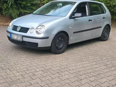 Gebraucht VW Polo 64 PS (47 kW) 2002 Silber Kleinwagen