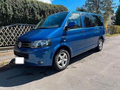 Gebraucht VW Multivan 140 PS (102 kW) 2015 Blau Van / Kleinbus
