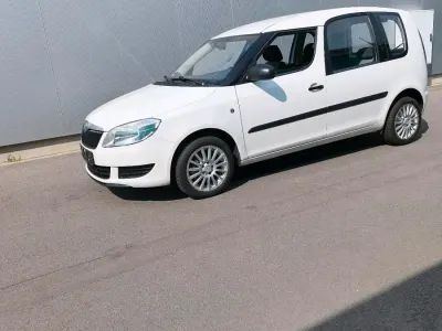 Używany Skoda Roomster 70 KM (51 kW) 2012 Biały Minivan