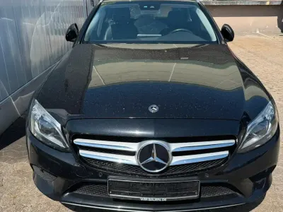 Gebraucht Mercedes C220 194 PS (142 kW) 2019 Schwarz Kombi