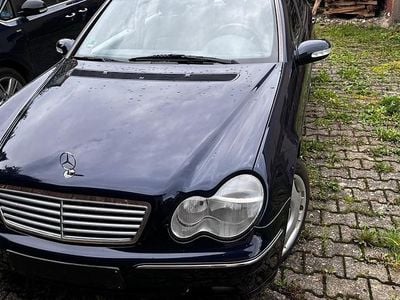 Mercedes C270